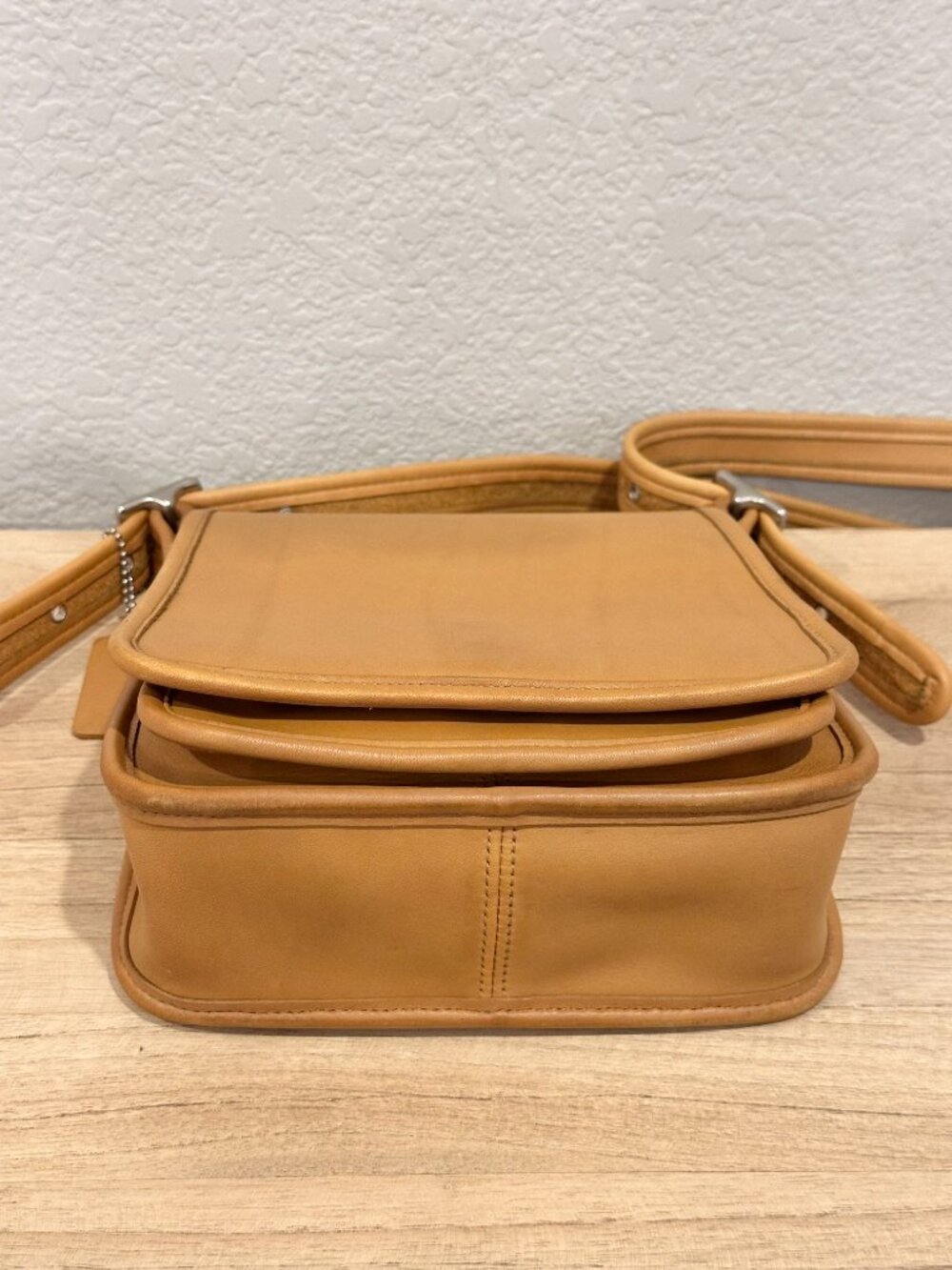 COACH Legacy Medium Studio Flap - Camel Leather - Y2K - style #9145 - Picture 6 of 14